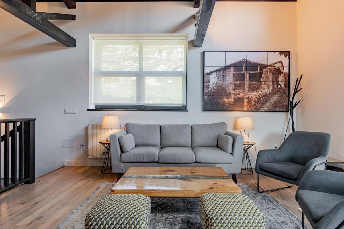 Apartamentos Picabel Onís Exteriör bild