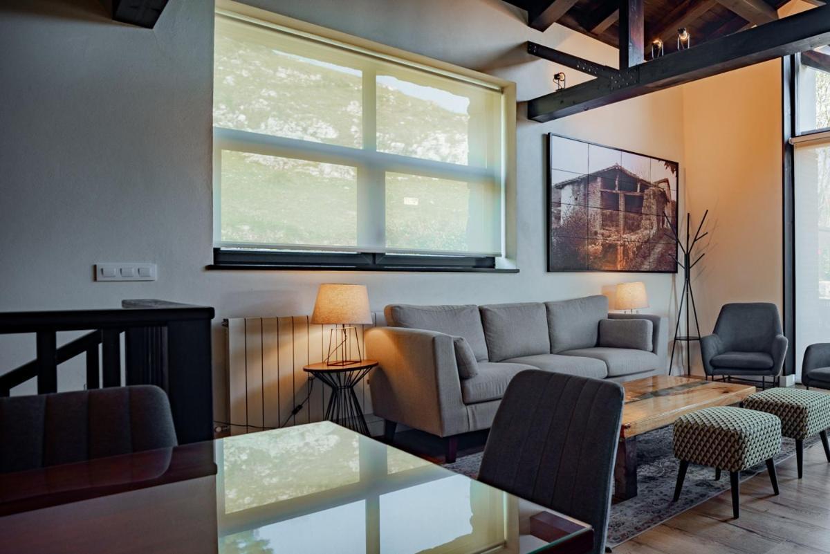 Apartamentos Picabel Onís Exteriör bild